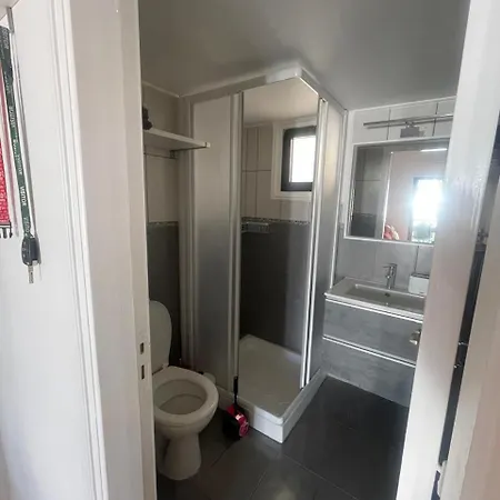 Sea Gardens 1 Bedroom! דירה *