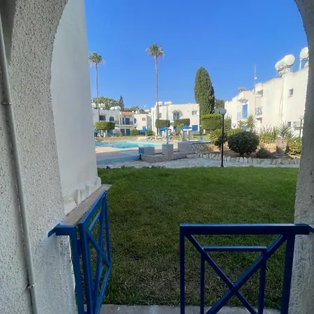 Sea Gardens 1 Bedroom! דירה פיילה